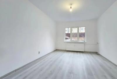 Garsonieră semidecomandată în Noua