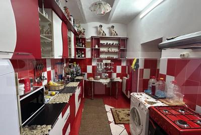 Proprietate de vanzare/inchiriere, 4 incaperi, 300 mp, in z - 3