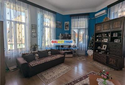 Apartament cu 5 camere decomandat în Armeneasca