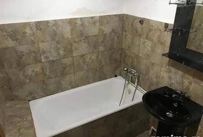 Garsonieră decomandată în Girocului