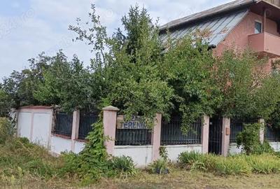 Casă cu 5 camere în Sinești - 4