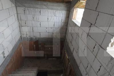 Casa la rosu, P+M, 4 camere, 400 mp teren, Simnicul de Jos - 2