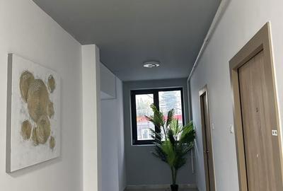 Spațiu comercial, în Central - 4