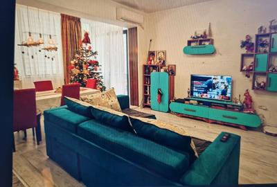 Apartament cu 3 camere semidecomandat în Central - 1