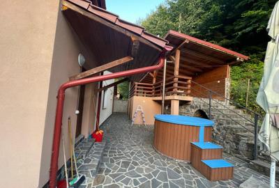 Pensiune func?ionala de vanzare, cu 6 camere, 200 mp, zon - 25