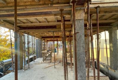 Casă cu 4 camere cu Canalizare în Inel II - 8