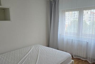 Inchiriez apartament 2 camere decomandat in Deva, zona Spital, et 3 - 3