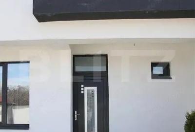 Casă cu 4 camere cu Teren 165 Mp în Central - 2