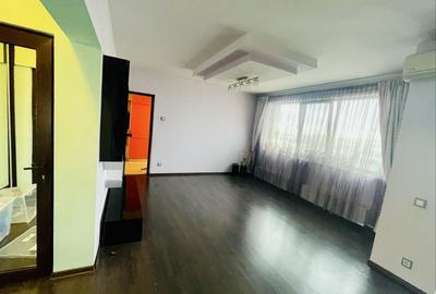 Apartament cu 3 camere în Grivița