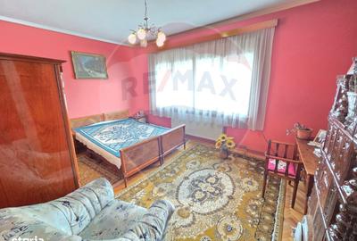 Casă cu 5 camere cu Teren 310 Mp în Central - 9