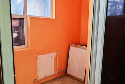 Spațiu comercial, de 220 mp, în Central - 3