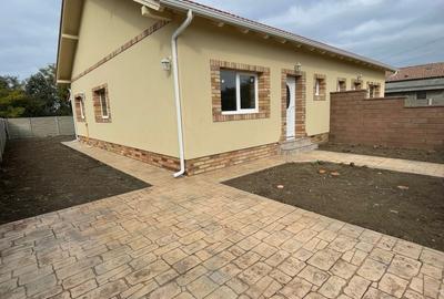 360 Grade Imobiliare oferă spre vânzare două jumătăți de duplex, Bucovat - 11