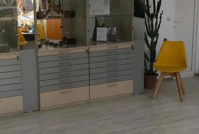 Spațiu comercial, de 55 mp, în Central - 1