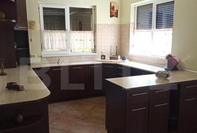 Casă cu 8 camere cu Teren 2800 Mp în Central - 26