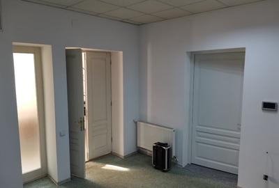 Cladire de birouri central, design deosebit, stare foarte buna, 258mp Cladire de birouri central, design deosebit, stare foarte buna, 258mp - 10