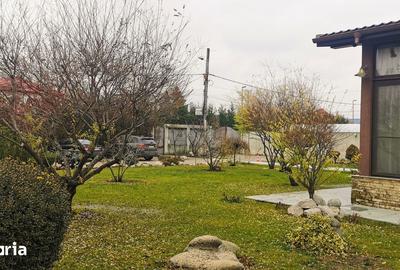 Casă cu Teren 2150 Mp în Central - 1