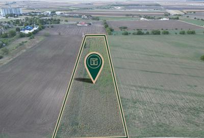 Teren de 25500 mp, în Est - 1