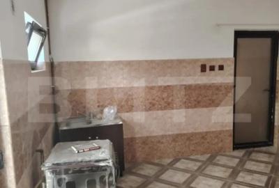 Casă cu 3 camere cu Piscina în Central - 3