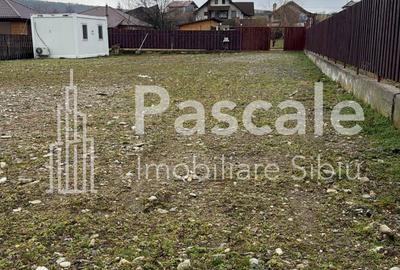 Teren de 1535 mp, în Sadu - 4