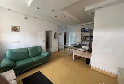 Casă cu 4 camere cu Teren 135 Mp în Central