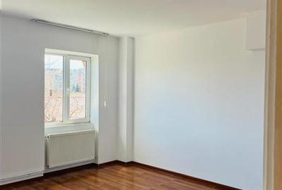 Apartament cu 2 camere circular, mobilat în Centrul Civic