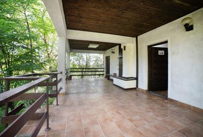 Casă individuală cu 5 camere cu Teren 1364 Mp în Brebu