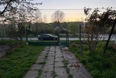 Casă cu 4 camere în Cornești