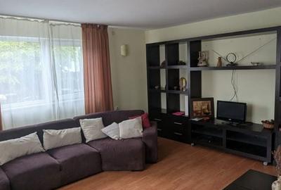 Casă cu 5 camere cu Teren 500 Mp în Central - 1