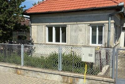 Casă cu 3 camere în Central