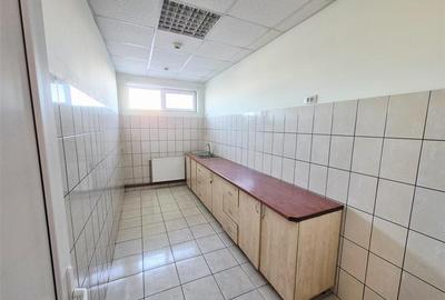 Spațiu comercial, de 2,100 mp, în Zona industrială - 6