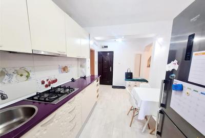 Apartament decomandat, suprafata generoasa, cu boxa si loc d
