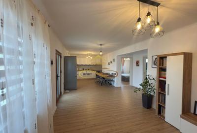 Casă individuală cu 3 camere cu Canalizare în Hemeiuș - 1