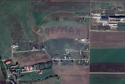 Teren de 733 mp, în Sânpetru - 1