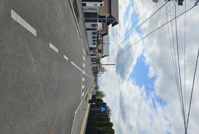 Teren de 600 mp, în Central - 3