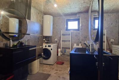 Casă cu 5 camere cu Teren 1507 Mp în Vânători - 14
