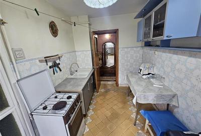 Apartament cu 4 camere semidecomandat, mobilat în Micro II - 7