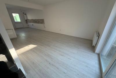 Casa Insiruita Mosnita Noua, toate utilitatile langa Lidl 1 - 5