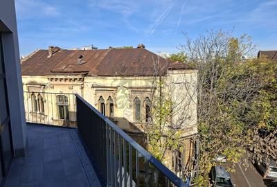 Penthouse cu 4 camere semidecomandat în Cișmigiu - 1