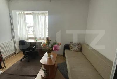 Apartament cu 2 camere semidecomandat, mobilat în Central