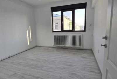 Apartament cu 4 camere decomandat în Central - 8
