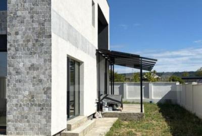 Casa moderna situata intr-o zona linistita, cu acces facil l - 3