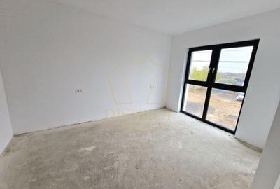 Duplex spatios despartit prin camera tehnica cu 5 camere | Urseni - 2