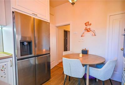 FILM! Eleganta si confort, in cetatea istorica a Brasovului, - 8