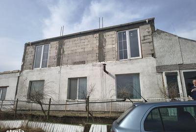 Casă cu 7 camere cu Teren 440 Mp în Sud - 17