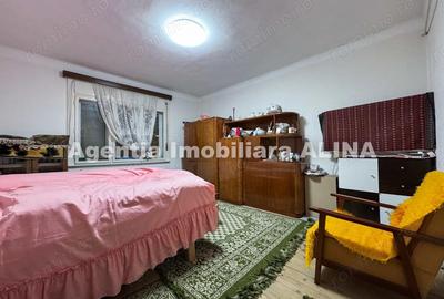 Casă cu 3 camere în Criș - 12