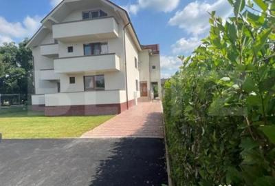 Apartament cu 3 camere semidecomandat în Careiului - 3