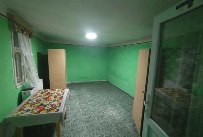 Casă cu 4 camere în Pecica - 8