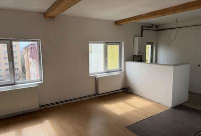 Apartament cu 3 camere în Vasile Aaron - 6