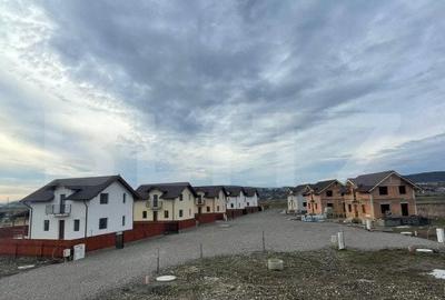 Casă cu 3 camere cu Teren 400 Mp în Reghin - 4