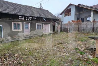 Casă cu 2 camere cu Teren 1200 Mp în Central - 3